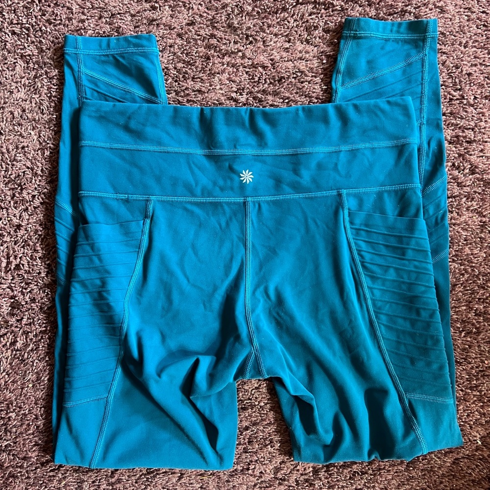 ATHLETA pocket leggings medium